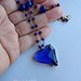 Collana a rosario con cristalli e pietre dure e ciondolo cuore blu