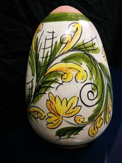 Uovo dipinto a mano