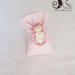 Bomboniera comunione sacchetto cotone rosa con calamita bimba che prega e pergamena con nome 