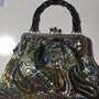 Borsa pochette clic clac "Azzurra" di seta damascata