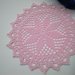 Centrino uncinetto rosa baby 17 cm filato sottile. Crochet doilies.