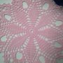 Centrino uncinetto rosa baby 22 cm filato sottile. Crochet doilies.