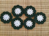 Set da 6 mini centrini fiori fatti a uncinetto cotone verdi ed ecru'