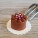 Torta in miniatura per bambole, al cioccolato con lamponi, scala 1:12, fatta a mano, miniature per pasticceria, torta per casa delle bambole, cibo in miniatura