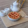 Torta in miniatura per casa delle bambole, scala 1:12, pasticceria per casa delle bambole, tazza in miniatura, crostata in miniatura, teiera in miniatura