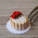 Torta in miniatura con rosei per casa delle bambole, scala 1:12, fatta a mano, pasticceria per casa delle bambole, dolce in miniatura