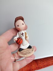 Bomboniera statuina comunione pallacanestro basket 