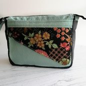 BORSA RETTANGOLARE CON PATTA ASIMMETRICA 