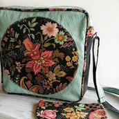 Borsa quadrata capiente con fiore