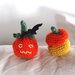 Zucca con cappello.Arancione,senape,verde.Decorazione autunnale.Halloween