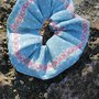 Scrunchie  azzurro con rose 