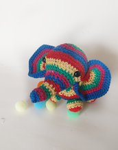               Elefantino arcobaleno (amigurumi)