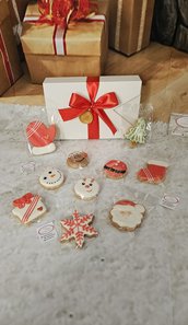 Scatola con biscotti natale 2024 decorati artigianali con ghiaccia reale