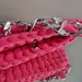 Pochette in fettuccia velluto fucsia con catena fashion