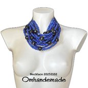 20232102 collana blu e nera collana girocollo collana bavaglino collana multifilo stratificato rilievo chiusura con bretelle pelle by Omhandemade collana dichiarazione per lei  