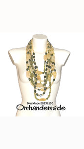 20232150 collana beige verde militare verde oliva verde scuro collana lunga multifilo stratificata, collana 8 fili  bijoux by Omhandemade