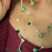 Collana elegante all'uncinetto con cristallini