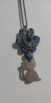 Collana con perle di ceramica e pendenti a forma di luna e gatto 🐈