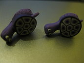 orecchini con tartaruga viola