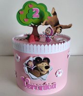 Torta scenografica di carta,personalizzata,festa a tema masha e orso