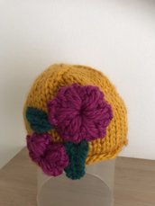 Cappello bambina con applicazioni