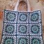 Borsa granny square nelle tonalitá del bluette💙 e del verde acqua💠 