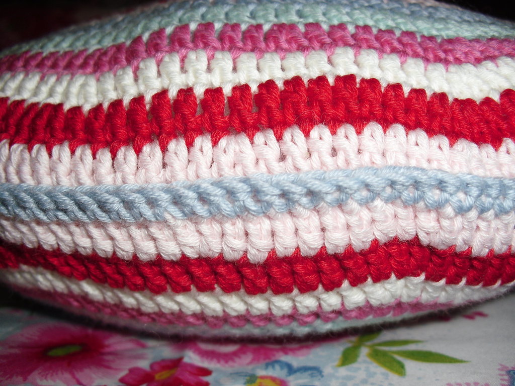 Creative Co-Op Cuscino in misto cotone intrecciato con righe e ricami