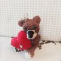              Cagnolino con cuore amigurumi