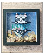 Cornice Salvadanaio Personalizzabile – Idea Regalo Unica per Bambini e Adulti | Money Box Decorativa con Grafica a Scelta