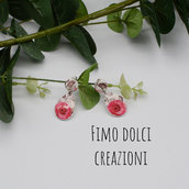 orecchini in fimo con rose rosse