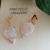 orecchini in fimo effetto marmo rosa