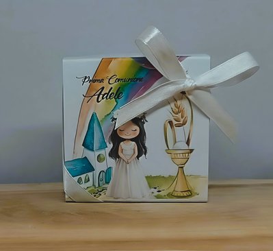Bomboniera Personalizzata Per Cresima – Magnete In Plexiglass 60x80 Mm Con Astuccio E Confetti