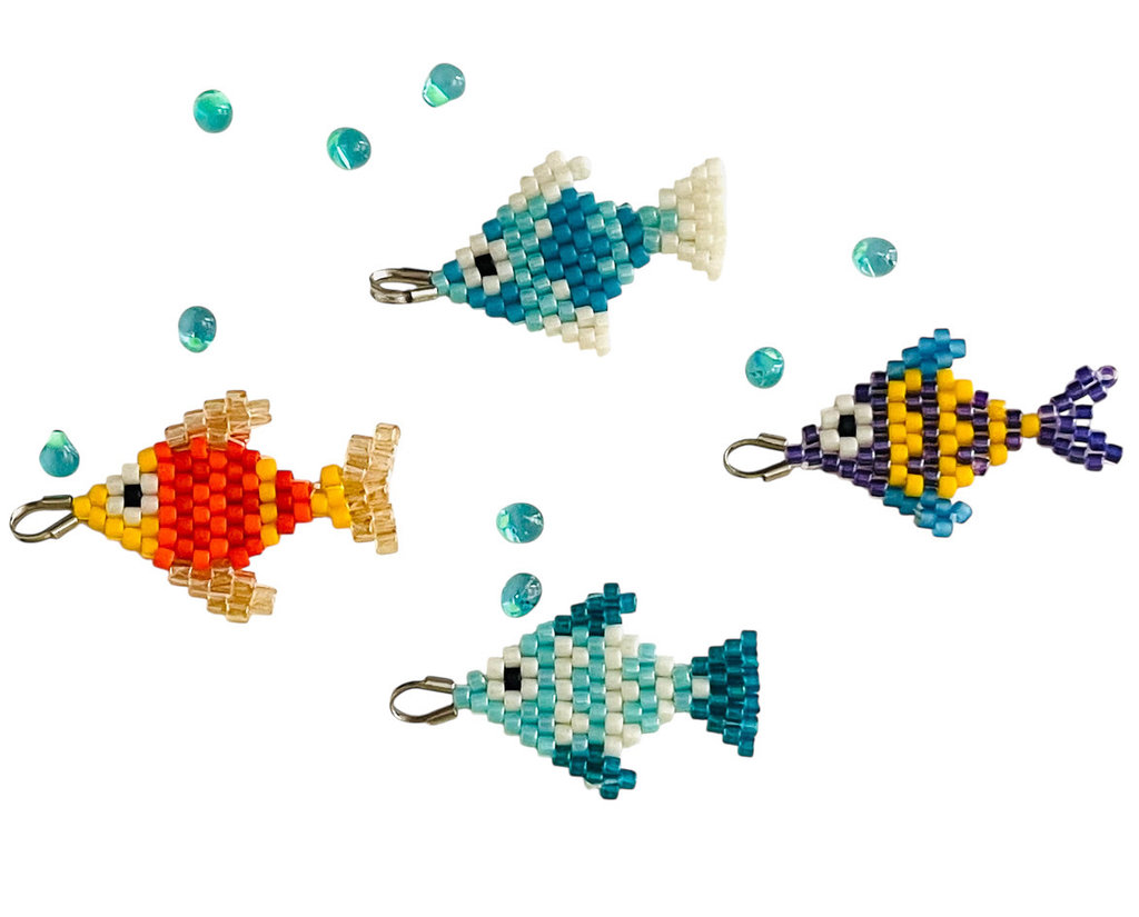 SUNNYCLUE Kit Perline Pesce Turchese Sintetico, 70 Pezzi Con Filo Elastico E Contenitore, Per Gioielli Fai Da Te