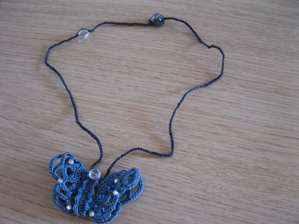 Collana con farfalla - Gioielli - Collane - di Laremi | su MissHobby
