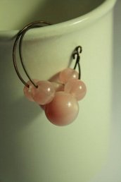 Pink Bubbles - Orecchini cerchi in rame e perle in vetro e lucite