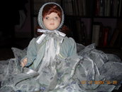 Bambola in porcellana 