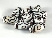 Lotto 2 perle in ceramica bianche nere 3 cm