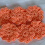 6 fiori all'uncinetto,di lana arancio.  6 crocheted flowers,in orange wool yarn,supplies