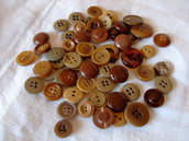 Bottoni marrone  set di 57 pezzi. Brown buttons,vintage buttons,set of 57 pcs,supplies