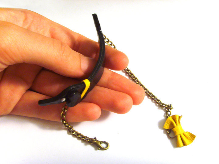 NEWEI Bracciale Bassotto In Acciaio 316L – Gioiello Cane Per Donna – Regalo In Sacchetto Velluto