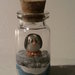 Bottiglietta 4 cm con mini pinguino fimo