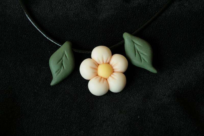 collana fiori e foglie bluette - Gioielli - Collane - di Bigiotte