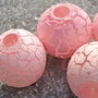 1 perla rosa effetto craquelè crepato in lucite