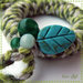 "Peace & Wool, green" - Collana in legno e lana