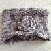 fascia tonalità dei grigi con fiore in lana fatta a mano