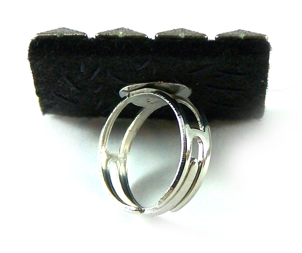 Collana Girocollo In Pelle Punk Gotico JewelryWe - Doppio Anello In Lega - Regolabile 33-37 Cm - Unisex - Confezione Regalo In Velluto