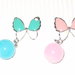 1 charm farfalla smalto + perla vetro rosa o azzurra