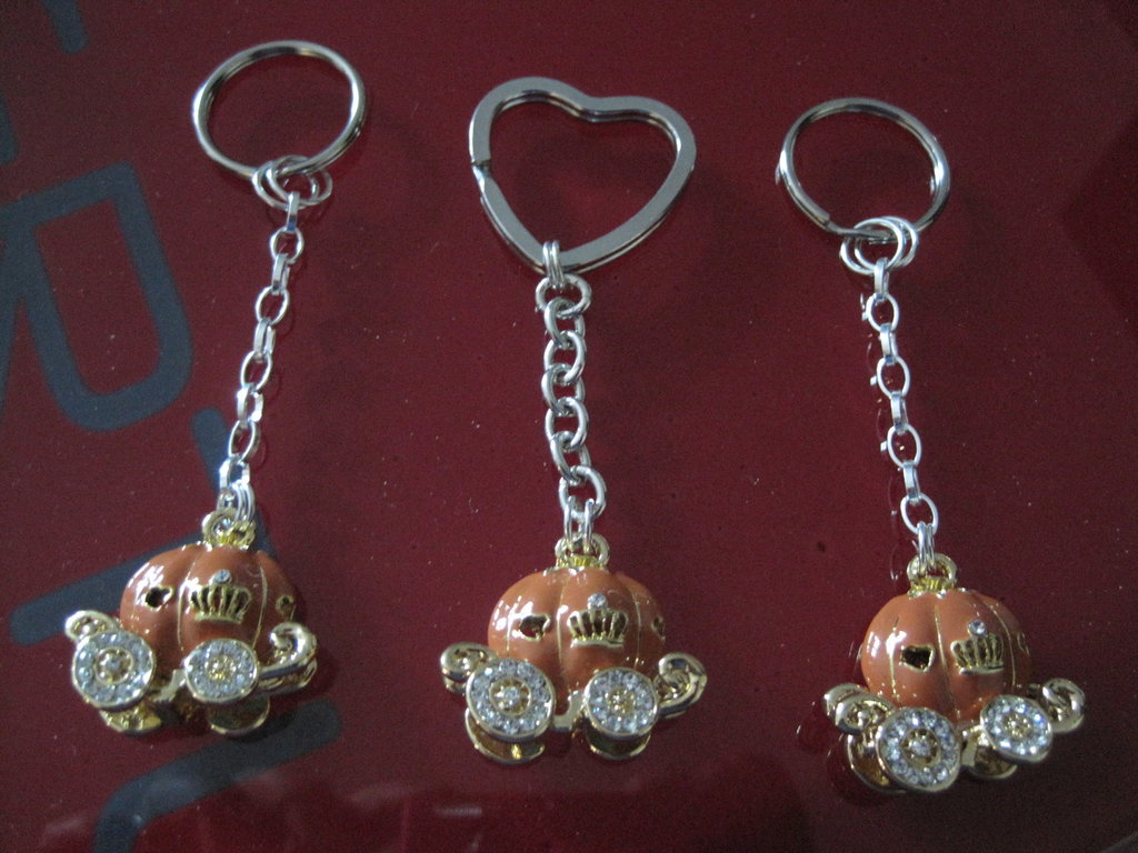 SMUOBT 2 Portachiavi Carini Con Perle E Fiocco Per Donne - Portachiavi Auto Estetico Regalo