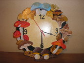 orologio con funghi