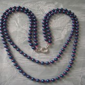 Collana in perle blu